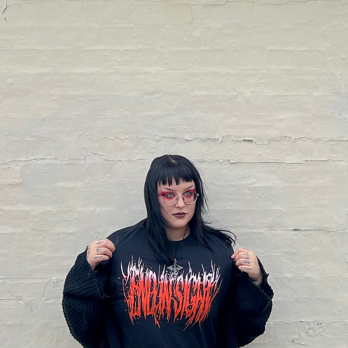 ‘End in Sight’ Graphic Logo Tee