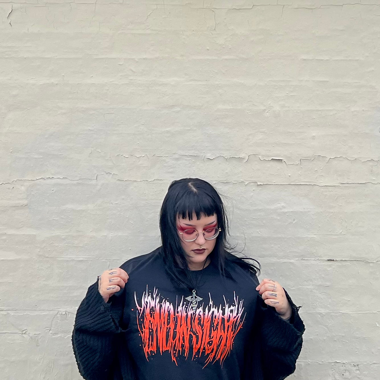 ‘End in Sight’ Graphic Logo Tee